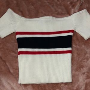 Cute of the shoulders